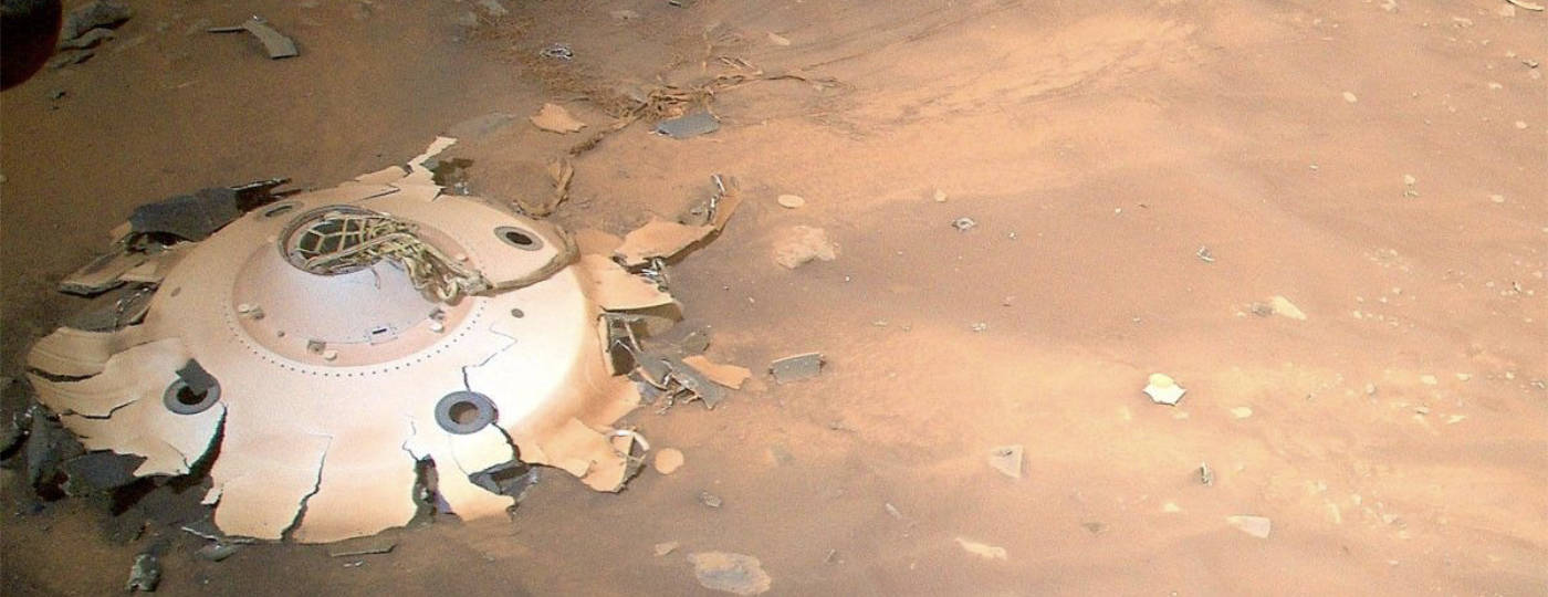 Leben auf dem Mars: NASA-Helikopter Ingenuity fotografiert Teile von Perserverances Landung.
