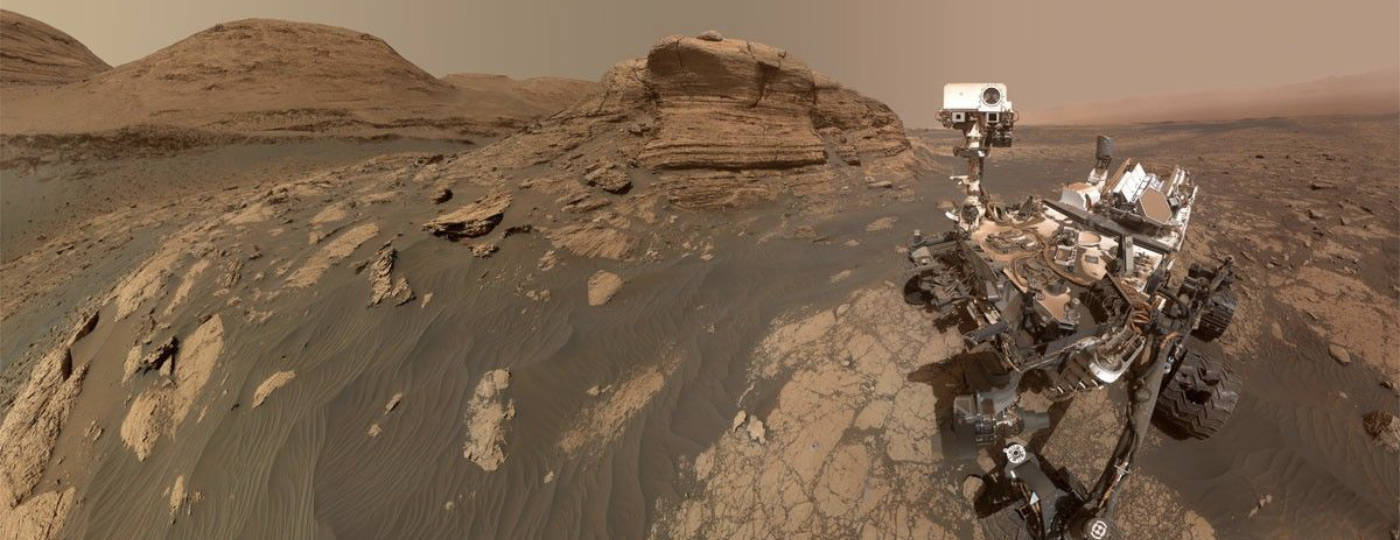 Leben auf dem Mars: Curiosity unterwegs am Mont Mercou.