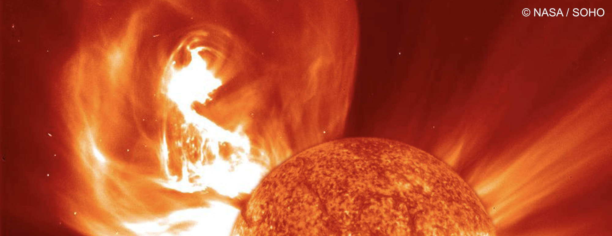 Sonnenstürme: Koronaler Massenauswurf, fotografiert von SOHO